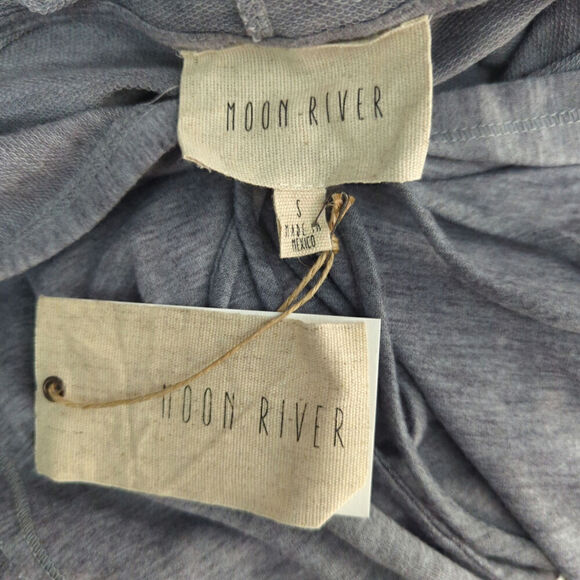 Moon River Gray Ombre Dip Dye Asymmetrical Hooded Shark Bite Hem Top Small NWT - Picture 7 of 7